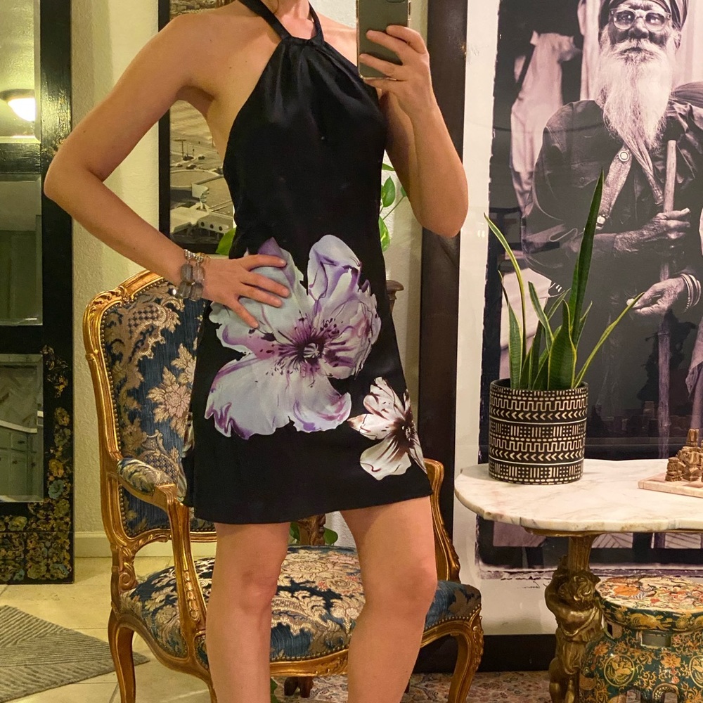 NEIMAN MARCUS Halter dress, 100 % silk, Sz S, NWOT